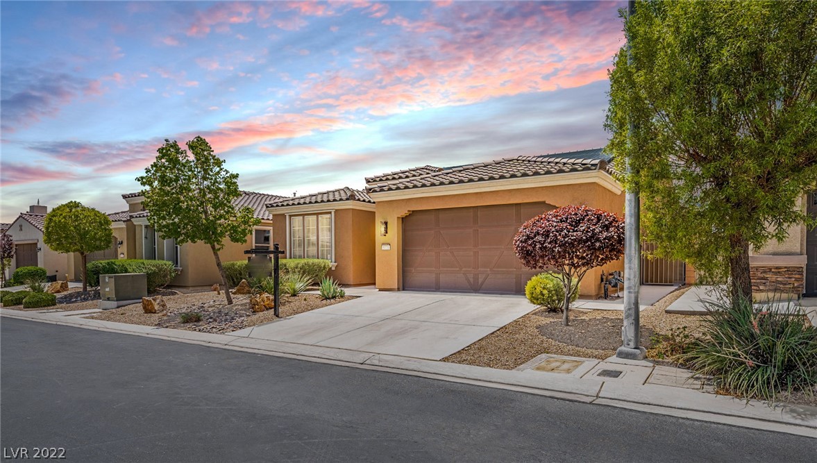 Ardiente Retirement Community in North Las Vegas, NV