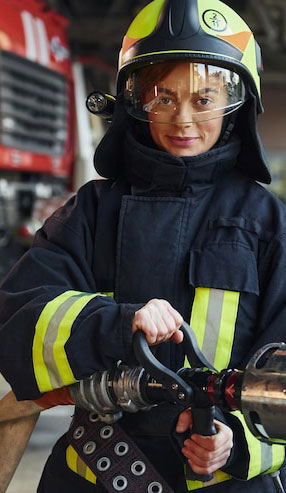 hose-hands-female-firefighter